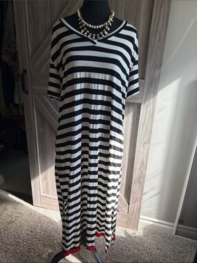 Classic Black and White Striped V-Neck Maxi Dress